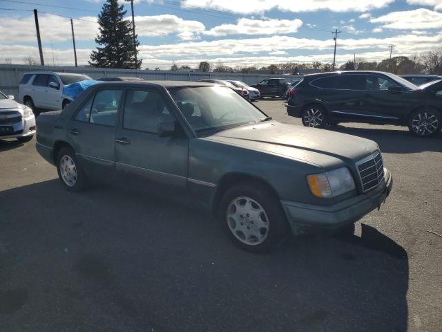 Photo 4 from auction – 1995 MERCEDES-BENZ E with VIN WDBEA32E5SC158265