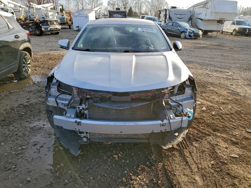 Photo 5 from auction – 2017 CHEVROLET IMPALA LT with VIN 2G1105S38H9124701