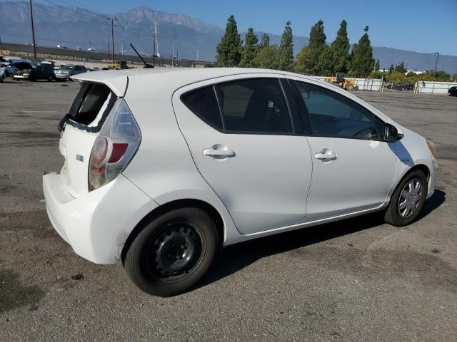Photo 3 from auction – 2013 TOYOTA PRIUS C with VIN JTDKDTB34D1549660