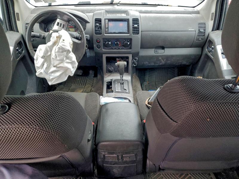 Photo 8 from auction – 2011 NISSAN PATHFINDER with VIN 5N1AR1NB6BC621847