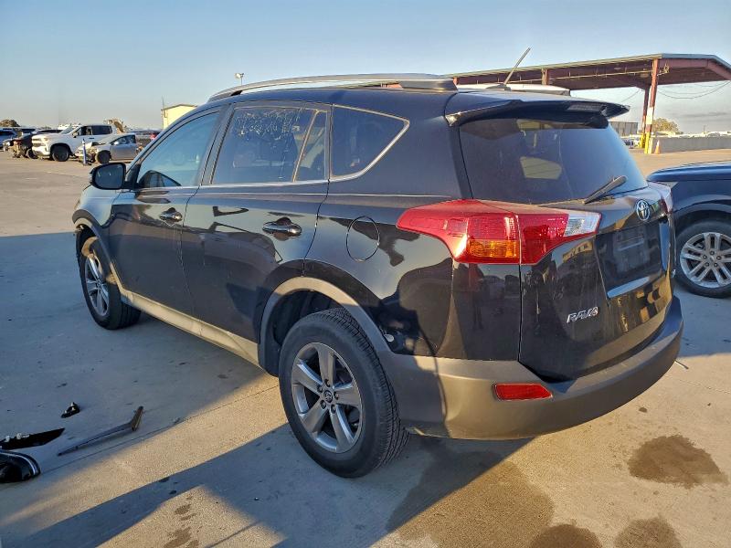 Photo 2 from auction – 2015 TOYOTA RAV4 XLE with VIN 2T3WFREV2FW147751