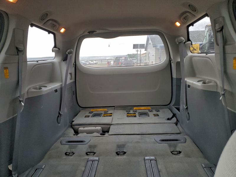 Photo 10 from auction – 2014 TOYOTA SIENNA with VIN 5TDJK3DC4ES084249