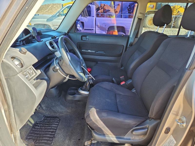 Photo 7 from auction – 2004 TOYOTA SCION XB with VIN JTLKT334440134231