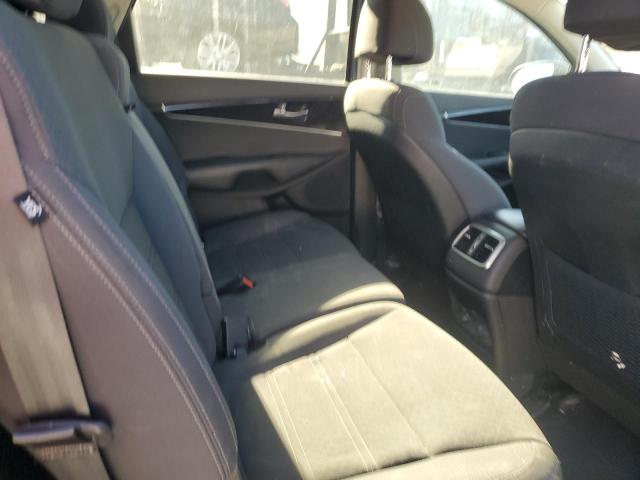 Photo 11 from auction – 2017 KIA SORENTO LX with VIN 5XYPGDA57HG291811