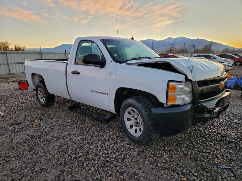 Photo 4 from auction – 2008 CHEVROLET SILVERADO with VIN 1GCEC14XX8Z160453