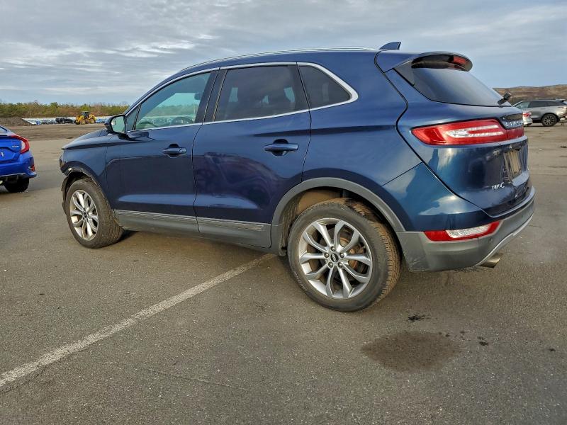 Photo 2 from auction – 2016 LINCOLN MKC SELECT with VIN 5LMCJ2D94GUJ28610