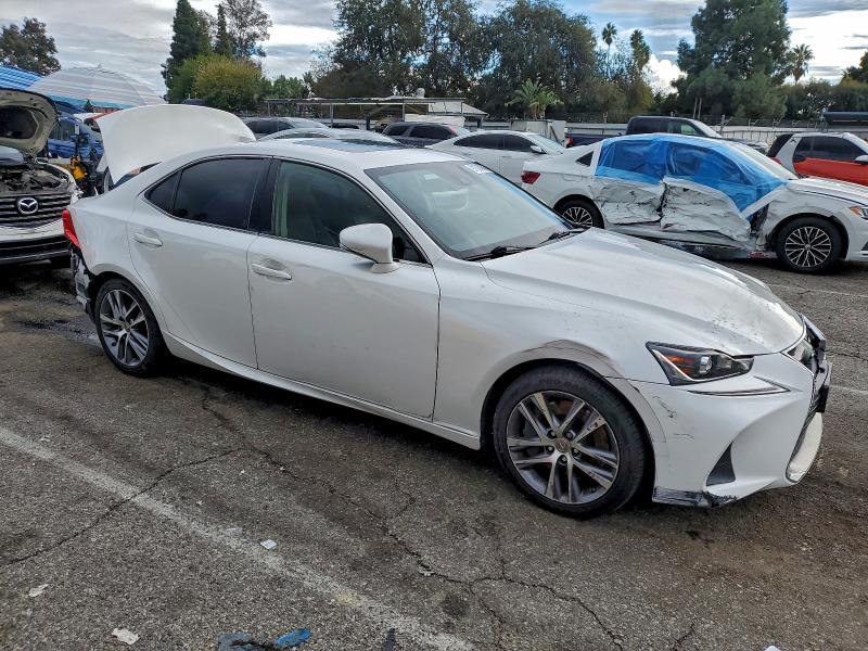 Photo 4 from auction – 2019 LEXUS IS 300 with VIN JTHBA1D24K5098218