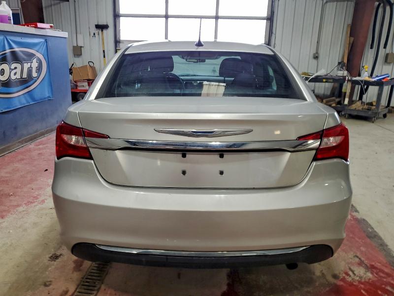 Photo 6 from auction – 2012 CHRYSLER 200 TOURIN with VIN 1C3CCBBB2CN298657