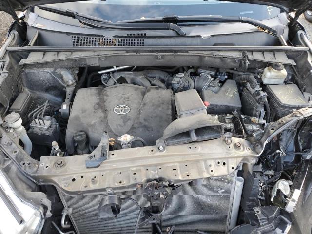 Photo 12 from auction – 2018 TOYOTA HIGHLANDER with VIN 5TDBZRFH8JS885661