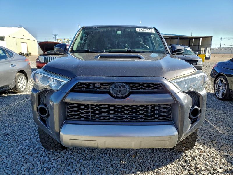Photo 5 from auction – 2016 TOYOTA 4RUNNER SR with VIN JTEBU5JR5G5402709