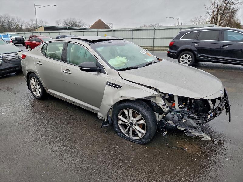 Photo 4 from auction – 2011 KIA OPTIMA with VIN KNAGN4A7XB5061992