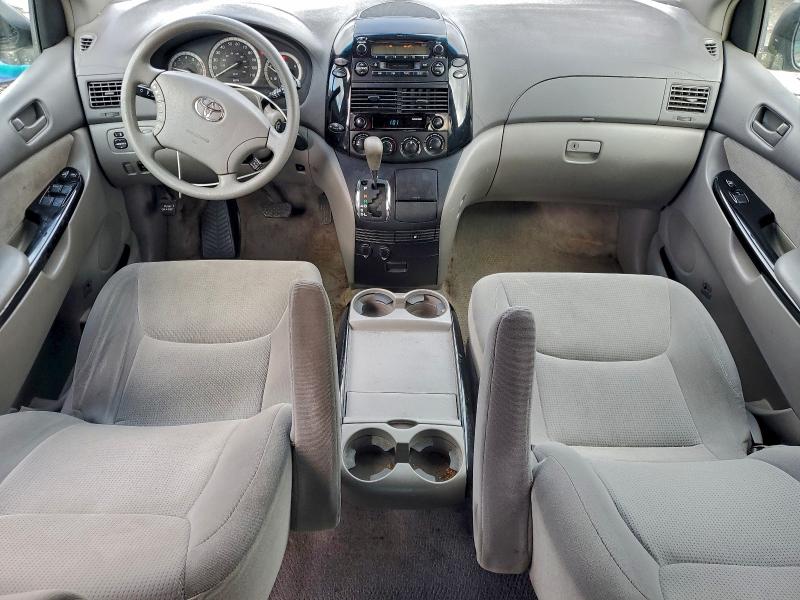 Photo 8 from auction – 2005 TOYOTA SIENNA CE with VIN 5TDZA23C05S334412
