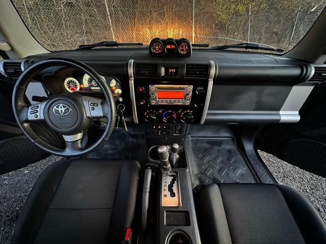 Photo 9 from auction – 2012 TOYOTA FJ CRUISER with VIN JTEBU4BF9CK133351