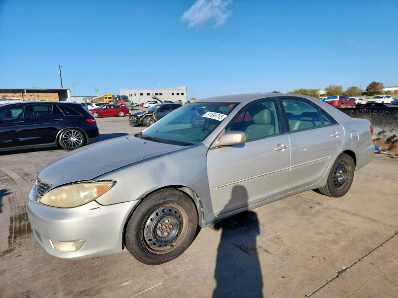 TOYOTA CAMRY LE 2005 with VIN 4T1BE32K65U975141 - Photo from auction