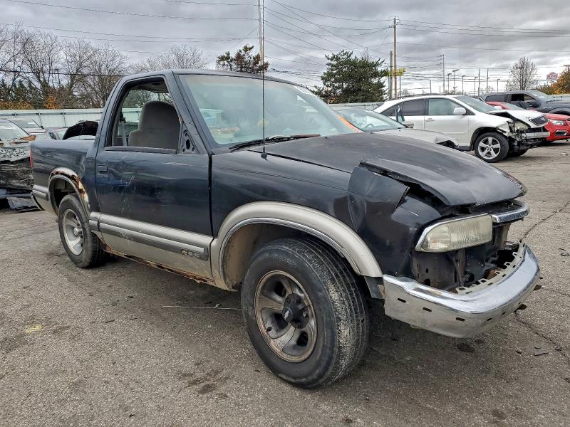 Photo 4 from auction – 1998 CHEVROLET S10 with VIN 1GCCS14XXW8150146