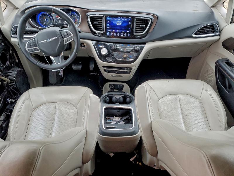 Photo 8 from auction – 2017 CHRYSLER PACIFICA T with VIN 2C4RC1EG0HR559642
