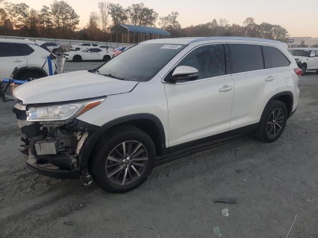 TOYOTA HIGHLANDER 2019 with VIN 5TDKZRFH9KS330798 - Photo from auction
