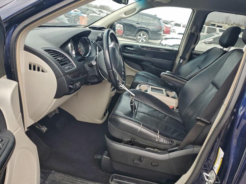 Photo 7 from auction – 2014 CHRYSLER TOWN & COU with VIN 2C4RC1BGXER279775