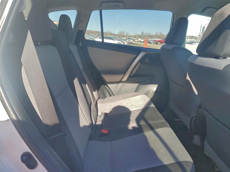 Photo 11 from auction – 2015 TOYOTA RAV4 LE with VIN 2T3BFREV8FW329940