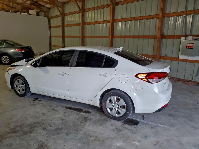 Photo 2 from auction – 2017 KIA FORTE LX with VIN 3KPFK4A76HE066272
