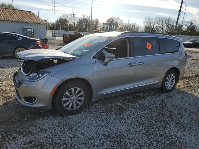 CHRYSLER PACIFICA T 2017 with VIN 2C4RC1BG6HR535219 - Photo from auction