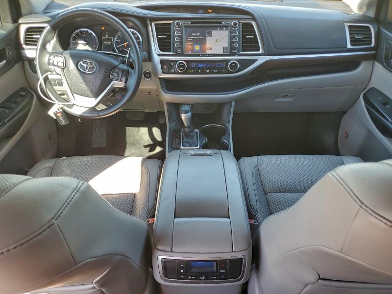 Photo 8 from auction – 2016 TOYOTA HIGHLANDER with VIN 5TDYKRFH2GS182029