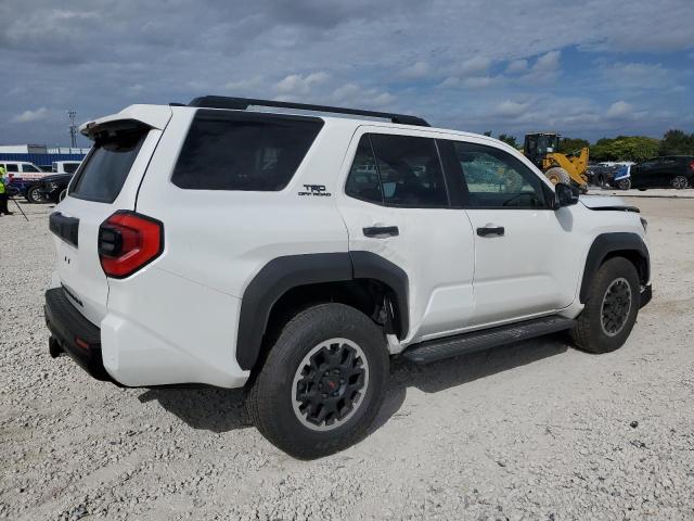 Photo 3 from auction – 2025 TOYOTA 4RUNNER SR with VIN JTEVA5BR8S5036743