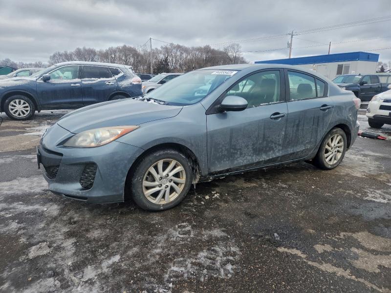 MAZDA 3 I 2012 with VIN JM1BL1V8XC1700871 - Photo from auction
