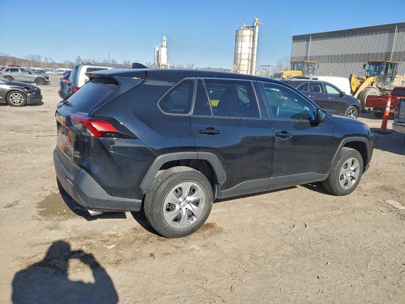 Photo 3 from auction – 2023 TOYOTA RAV4 LE with VIN 2T3F1RFV4PC339592