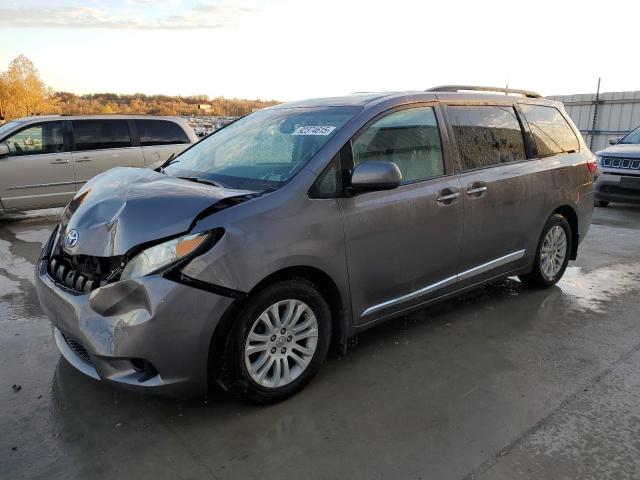 TOYOTA SIENNA XLE 2016 with VIN 5TDYK3DC1GS764613 - Photo from auction
