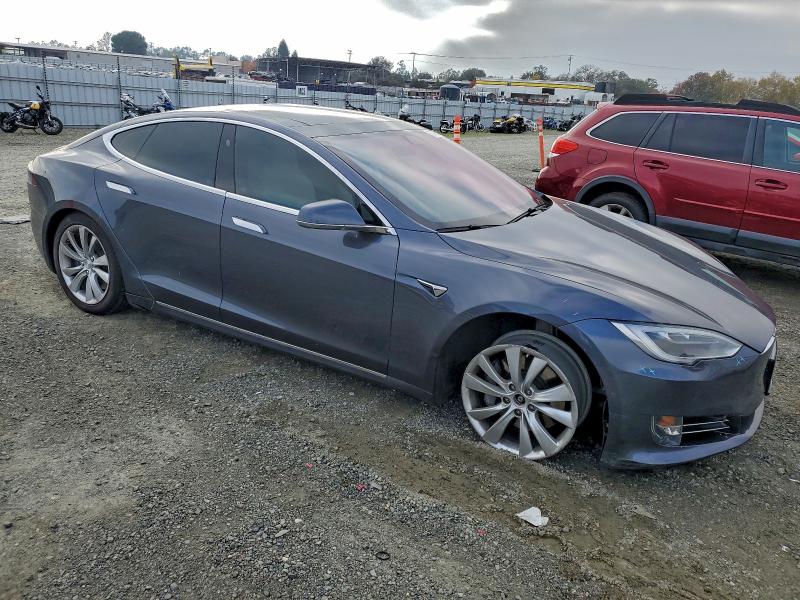 Photo 4 from auction – 2017 TESLA MODEL S with VIN 5YJSA1E2XHF201374