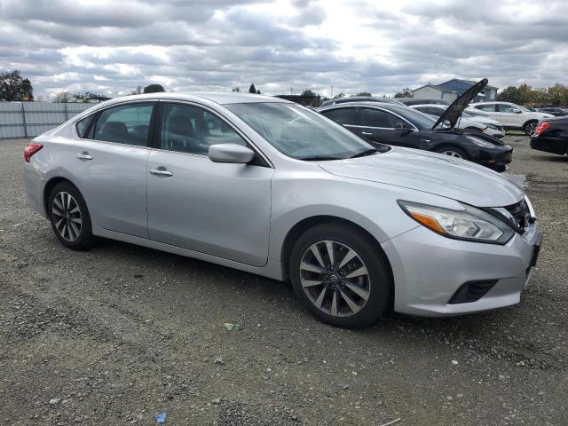 Photo 4 from auction – 2017 NISSAN ALTIMA 2.5 with VIN 1N4AL3AP1HC291469