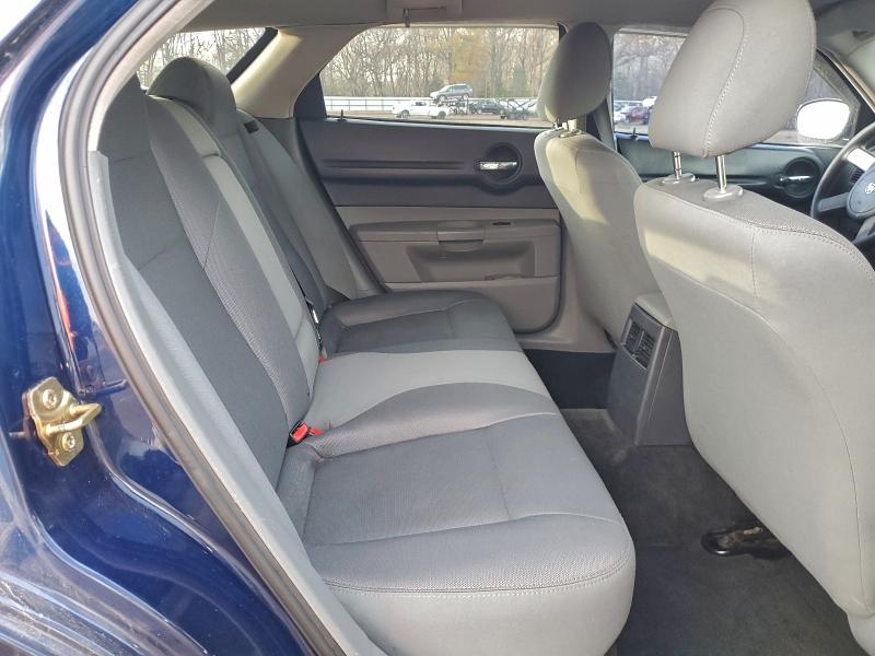 Photo 10 from auction – 2005 DODGE MAGNUM SXT with VIN 2D4FV48V25H123887