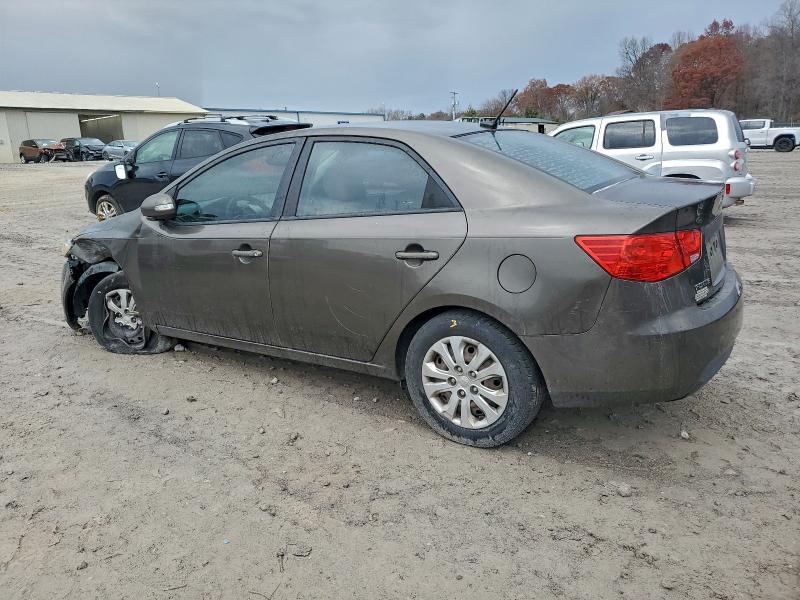 Photo 2 from auction – 2010 KIA FORTE EX with VIN KNAFU4A23A5850972