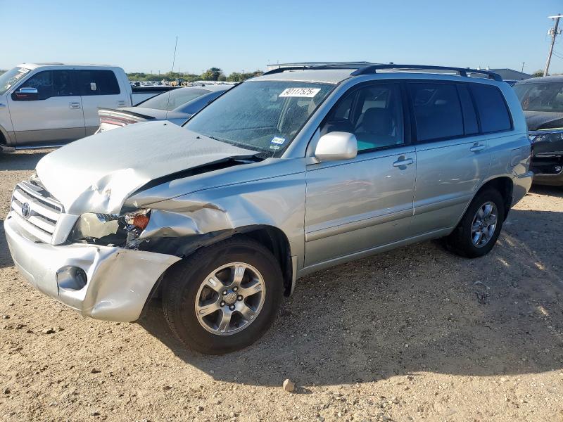 TOYOTA HIGHLANDER 2004 with VIN JTEGP21A740004027 - Photo from auction