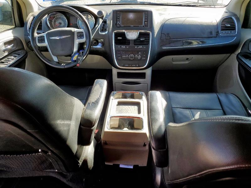 Photo 8 from auction – 2014 CHRYSLER TOWN & COU with VIN 2C4RC1BG0ER157555