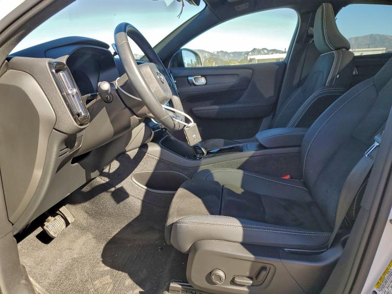 Photo 7 from auction – 2023 VOLVO C40 with VIN YV4ED3GL7P2055018