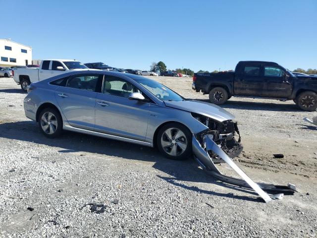 Photo 4 from auction – 2016 HYUNDAI SONATA HYB with VIN KMHE34L12GA034370