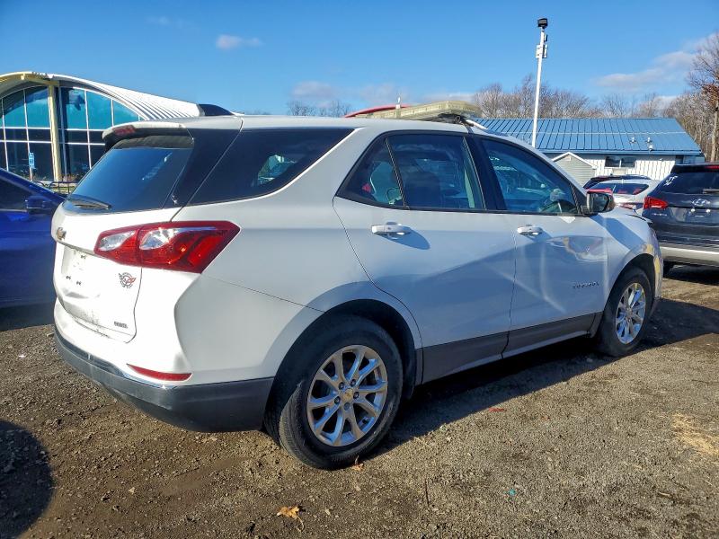 Photo 3 from auction – 2018 CHEVROLET EQUINOX LS with VIN 2GNAXREV4J6228415