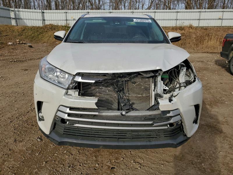 Foto 5 de la subasta – 2018 TOYOTA HIGHLANDER con VIN 5TDJZRFH7JS902073