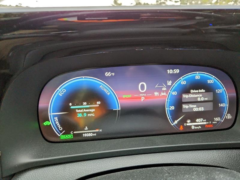 Photo 9 from auction – 2023 TOYOTA CROWN XLE with VIN JTDAAAAF1P3015495