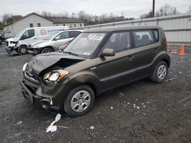 KIA SOUL 2013 with VIN KNDJT2A55D7494869 - Photo from auction