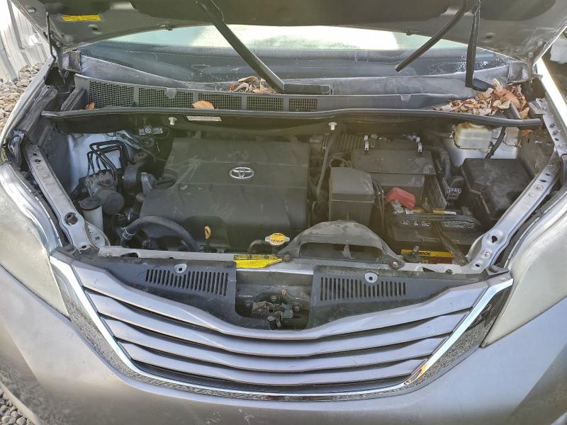 Photo 12 from auction – 2016 TOYOTA SIENNA XLE with VIN 5TDYK3DC7GS736881
