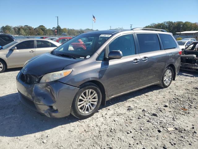TOYOTA SIENNA XLE 2015 with VIN 5TDYK3DC8FS679847 - Photo from auction