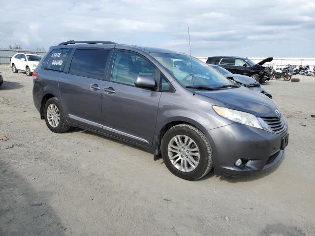 Photo 4 from auction – 2011 TOYOTA SIENNA XLE with VIN 5TDYK3DC4BS118376