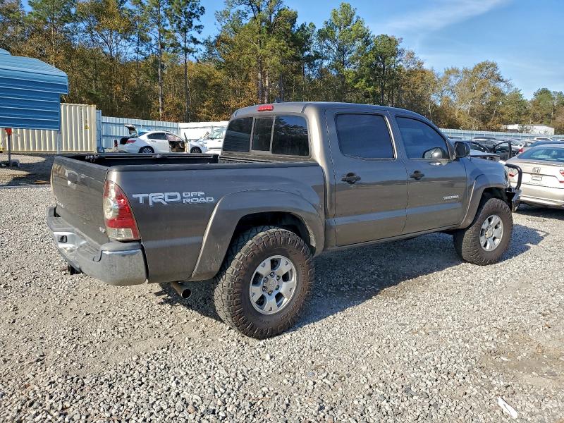 Photo 3 from auction – 2014 TOYOTA TACOMA DOU with VIN 5TFLU4EN6EX101796