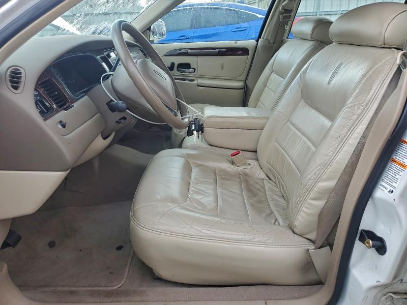 Photo 7 from auction – 2000 LINCOLN TOWN CAR E with VIN 1LNHM81W5YY765769