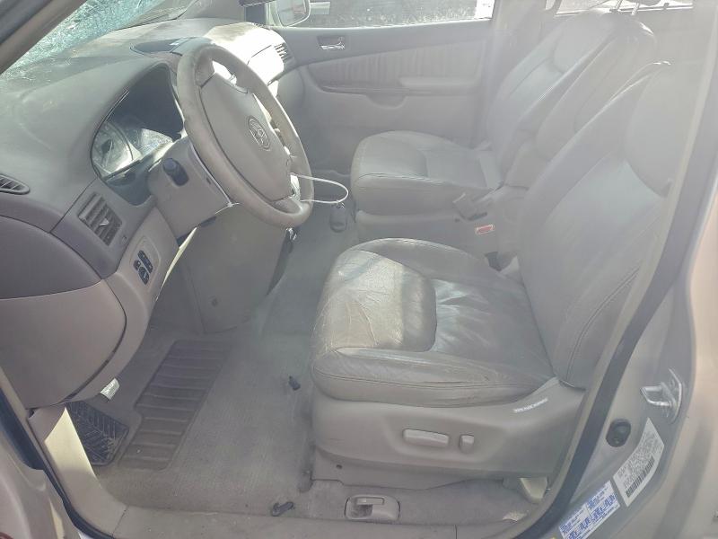 Photo 7 from auction – 2004 TOYOTA SIENNA XLE with VIN 5TDZA22C64S068412
