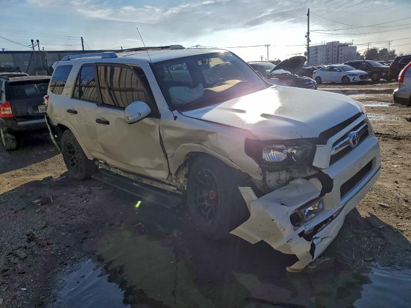 Photo 4 from auction – 2010 TOYOTA 4RUNNER with VIN JTEZU5JR1A5006928