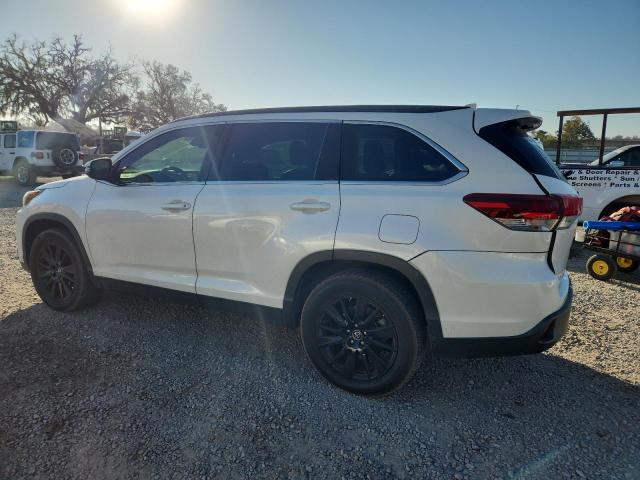 Photo 2 from auction – 2019 TOYOTA HIGHLANDER with VIN 5TDKZRFH4KS573659